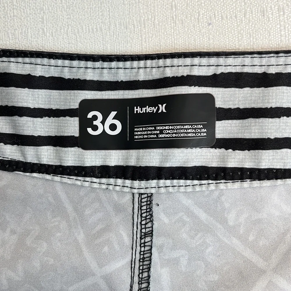 𝅺hurley mens board shorts, size 36, drawstring closure, Velcro back pocket
